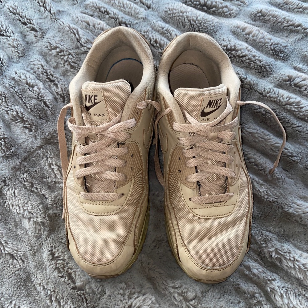 Beige Nike Air Max 90